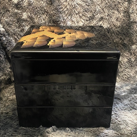 Vintage Japanese Lacquer Storage/Jewelry Box - Picture 4 of 16